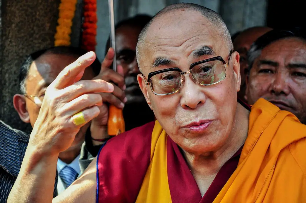 How Long Do Monks Sleep? (The Answer Might Surprise You) 2 dalai lama awakening