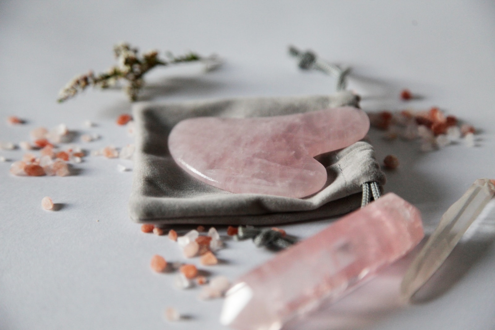Can You Sleep With Rose Quartz Under Your Pillow? The [Top] 9 Places