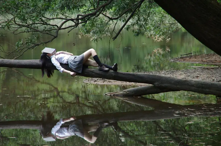 setting boundaries for better sleep